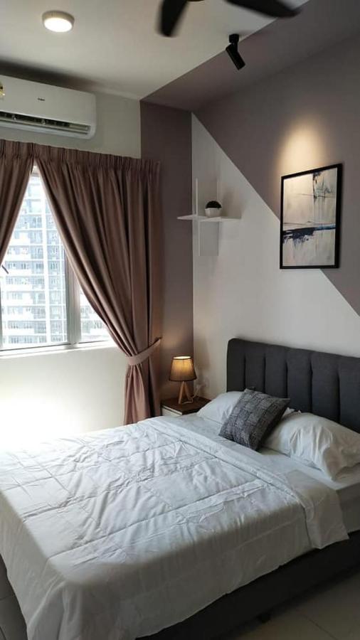 D'Rinie Sky Homestay 加影 外观 照片