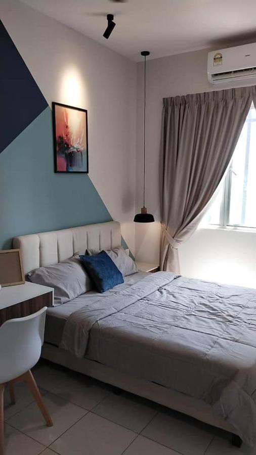 D'Rinie Sky Homestay 加影 外观 照片