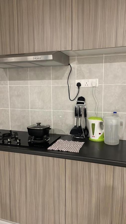 D'Rinie Sky Homestay 加影 外观 照片